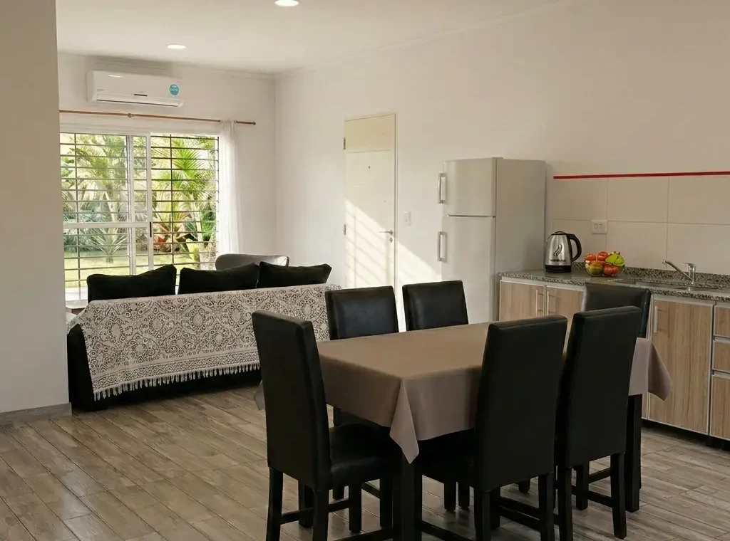 Fachada duplex 4 ambientes alquiler permanente Las Heras 751 Cañuelas